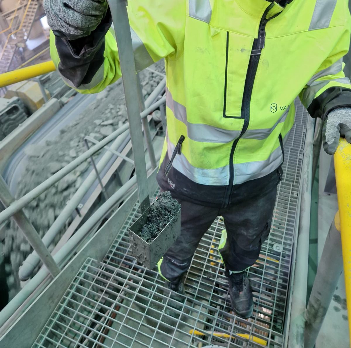 Sampling material on site